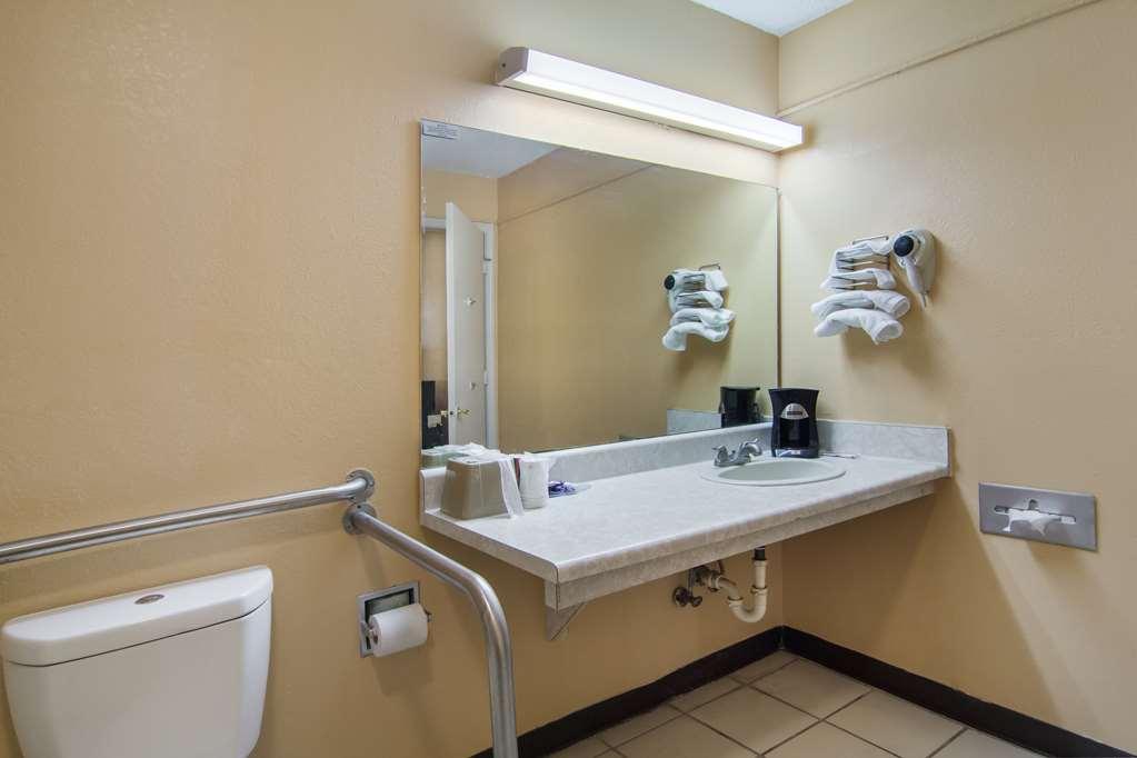 Americas Best Value Inn Darien Eksteriør billede